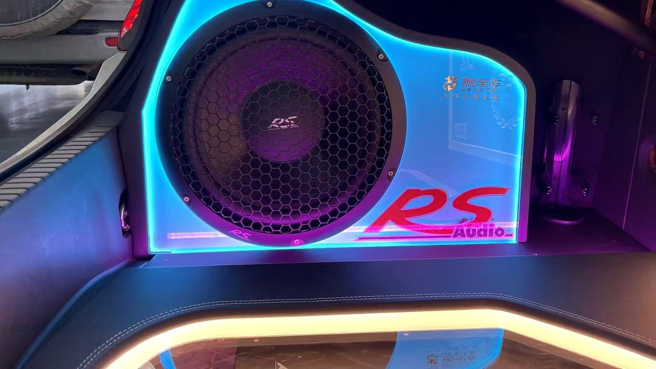 丰田喇叭升级、车门/全车隔音、低音系统案例：丰田锐志升级三分频音响相关的湛江汽车音响改装实拍封面