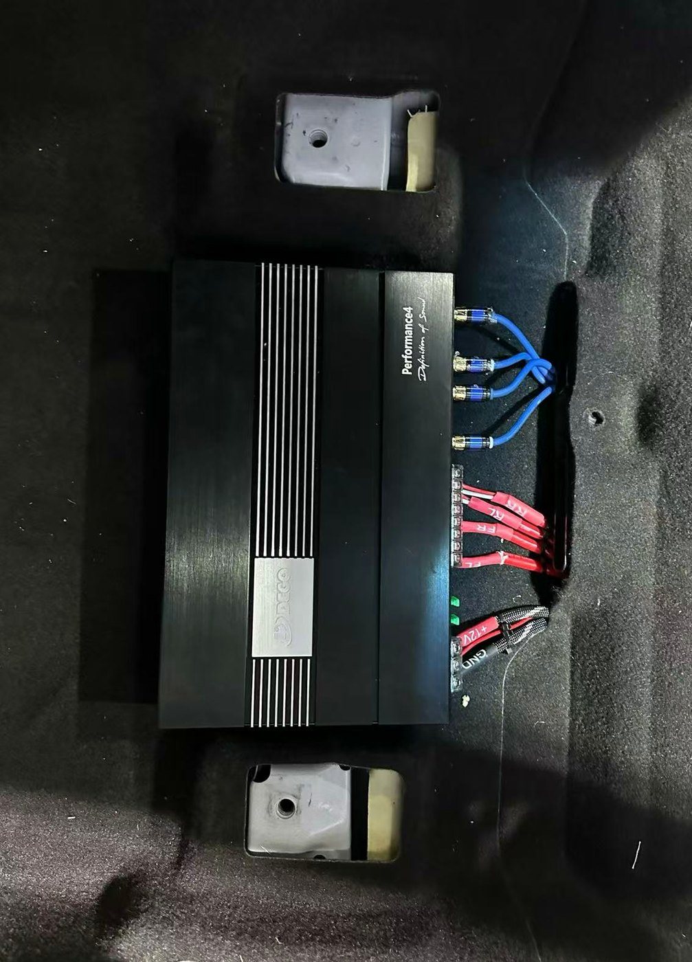 日产天籁老车音响和隔音施工画面