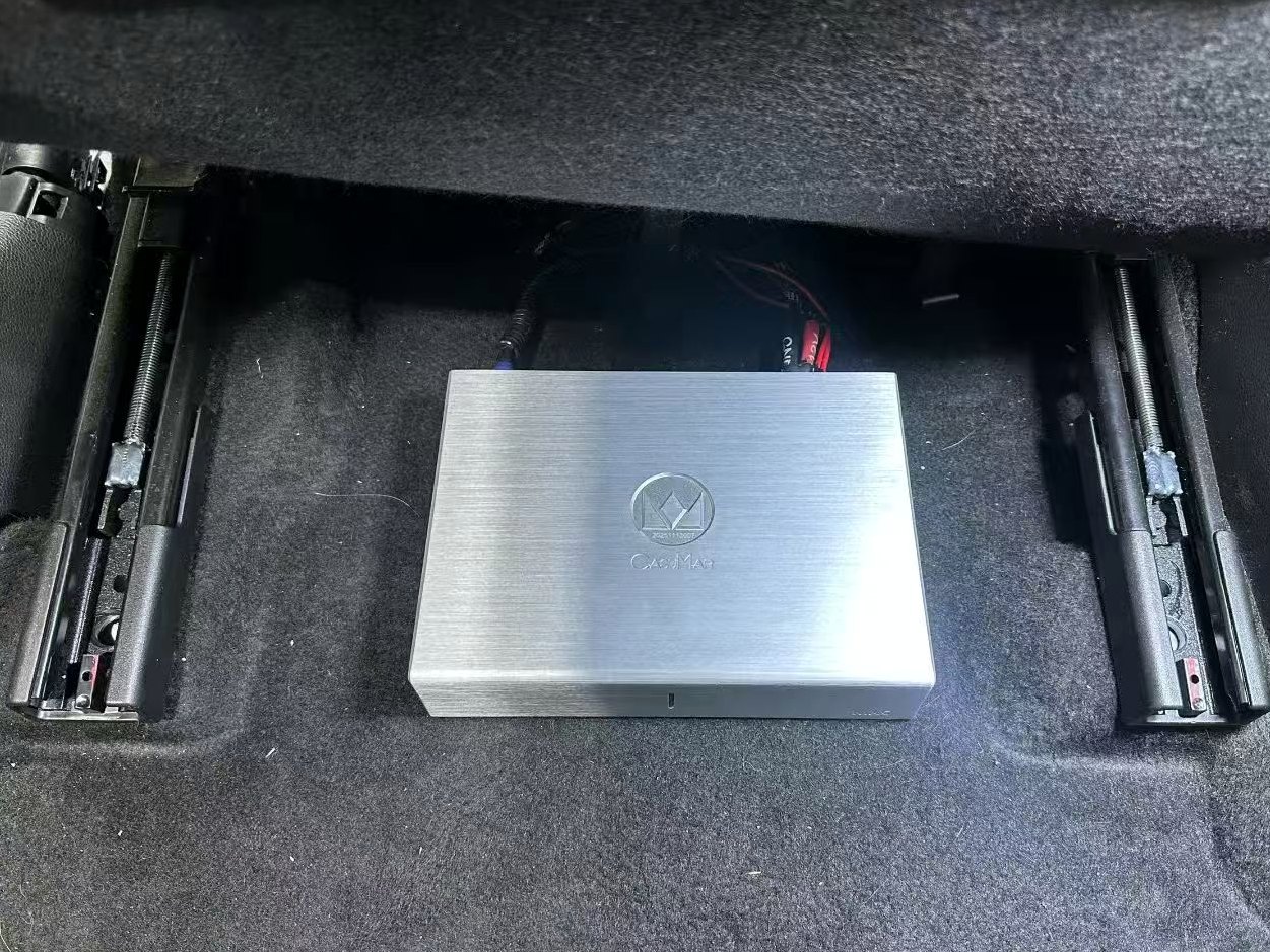 别克GL8 DSP低音和隔音施工画面